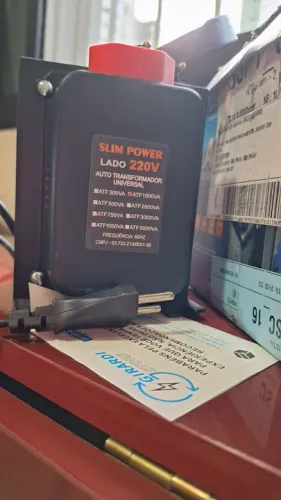 Auto Transformador Slim Power 220V/110
