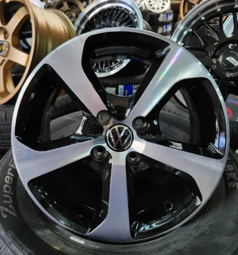 Jogo de rodas Golf Gti Brooklyn aro 15