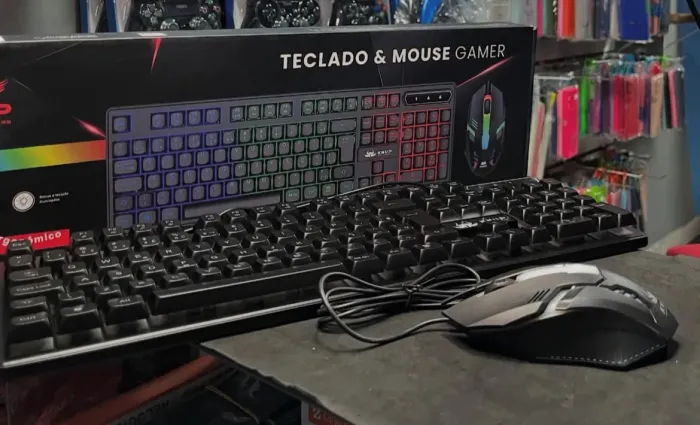 Kit Teclado e Mouse Gamer Knup com LED