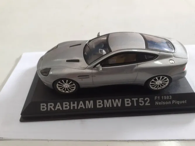 Aston Martin Vantage da coleção carros dos sonhos edição 1  