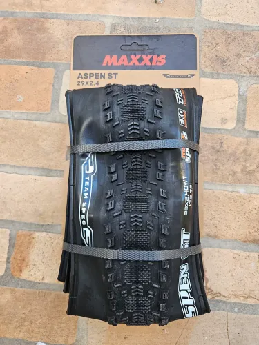 Pneus Maxxis 2.4 Aspen ST (Team Spec) Novo 