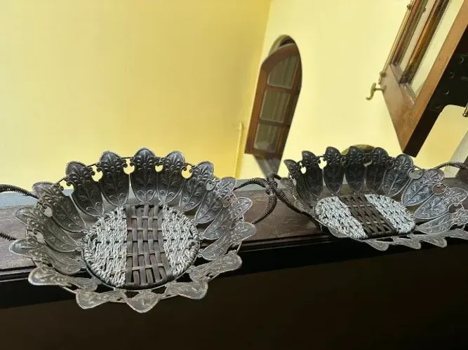 2 cestos de ferro