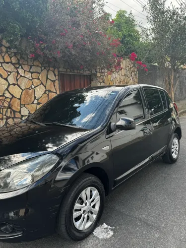 Renault Sandero Authentique Hi-flex 1.0 16V 5P 2014