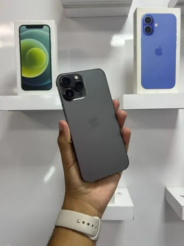 iPhone 13 Pro Max 256 gb - tela e câmera nova