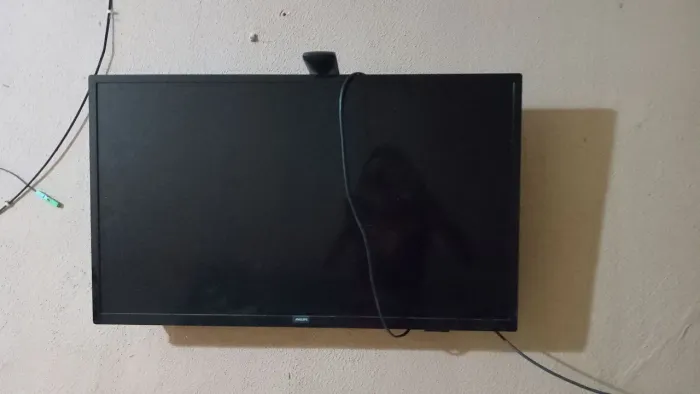 Vende-se Televisão para retirada de peças