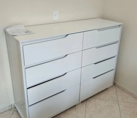 Cômoda 8 gavetas 