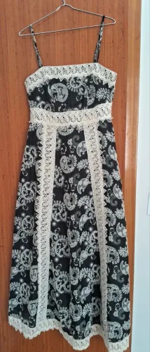 Vestido Rock Lola Preto com Renda - Tamanho M