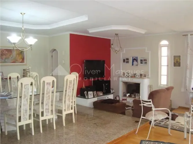 Sobrado de Luxo com 4 Suítes e Edícula em Osasco - Bairro Campesina