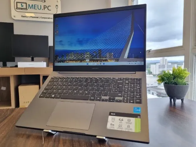 Notebook Samsung Book NP550XDA - KT1BR - Core I3 | 11ª geração | 256GB SSD | 8GB DDR4 | 15