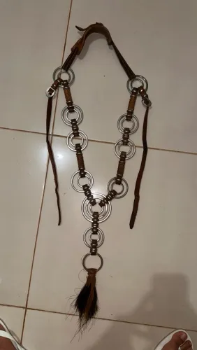 Peitoral de couro com argola de inox