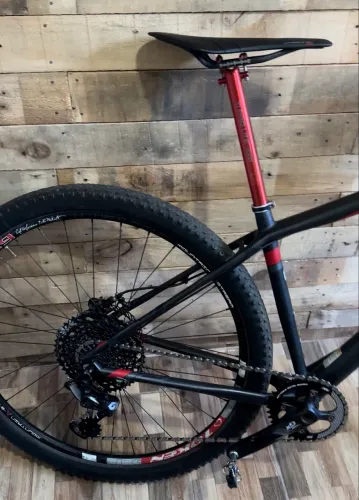 Bicicleta cannondale Lefty carbono Sram gx 12v