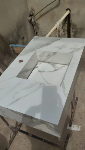 Bancada esculpida em porcelanato
