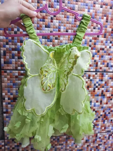 Vestido de princesa, tamanho 6 a 12 meses