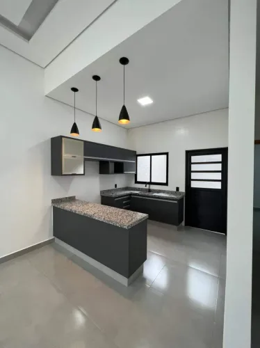 Casa térrea para locação no Residencial Villa Verde em Bragança Paulista-SP
