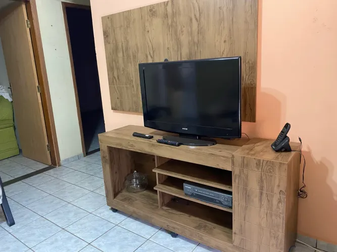 Rack e painel semi novo