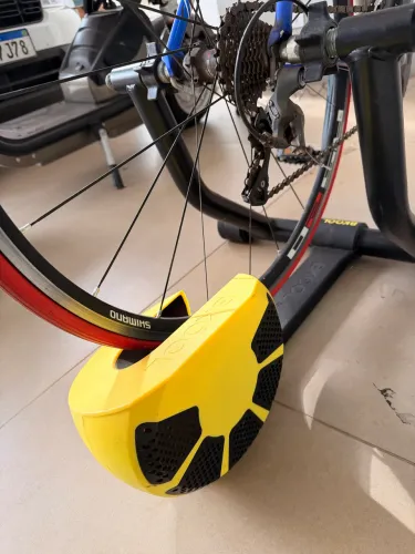 VENDO CONJUNTO COMPLETO PARA TREINO INDOOR - BIKE SPEED + ROLO BKOOL 