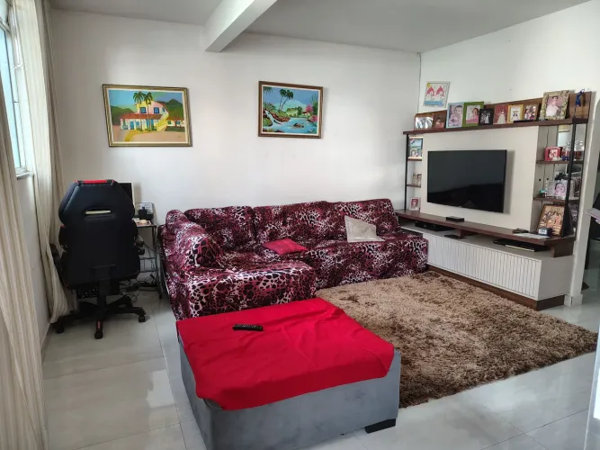 Alugo casa com lage e ponto comercial