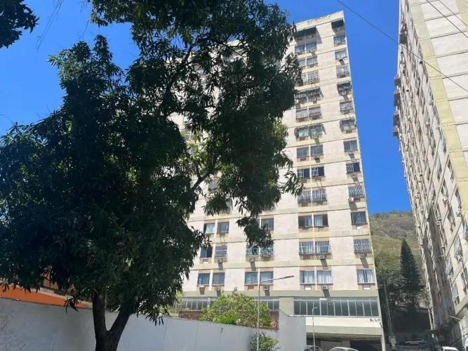 Apartamento com 2 dormitórios à venda, 60 m² por R$ 225.000,00 - Santa Rosa - Niterói/RJ