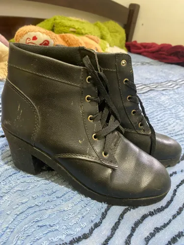 Bota preta
