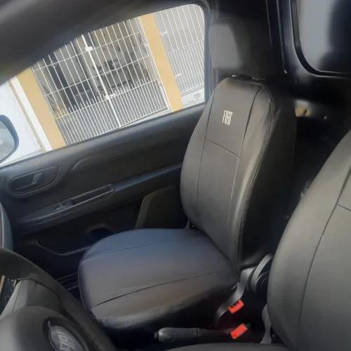 Vendo capa em courino para Fiat Strada cabine simples 2020 a 2026