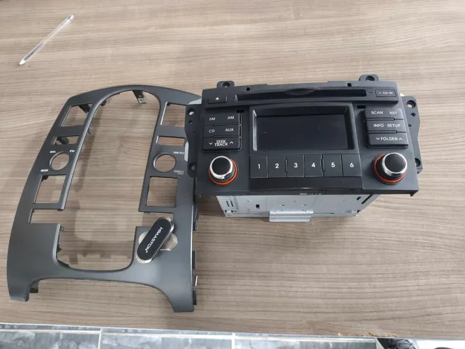 Rádio original do cerato + moldura