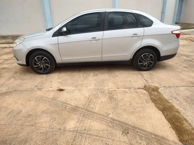 Fiat Grand Siena Attrac. 1.4 EVO F.flex 8V 2013