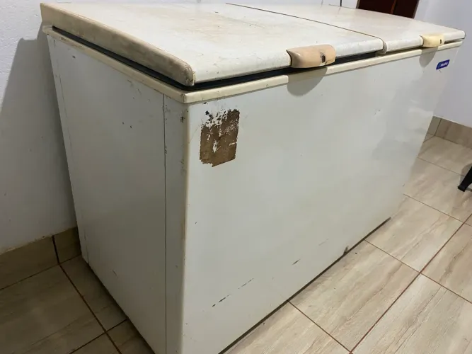 Vendo freezer 2 porta (horizontal) 