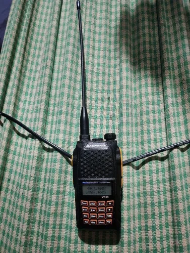 Rádio comunicador marítimo ht