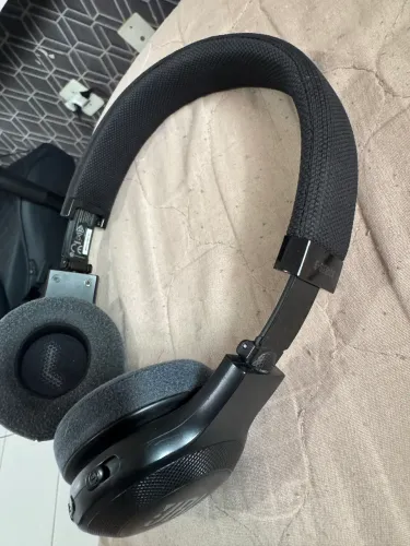 Fone de Ouvido Bluetooth JBL E45BT- Preto