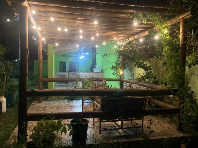 Casa linda com área de lazer incrível