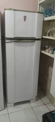 Vendo geladeira esmalte