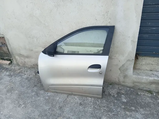 Porta do kwid prata 