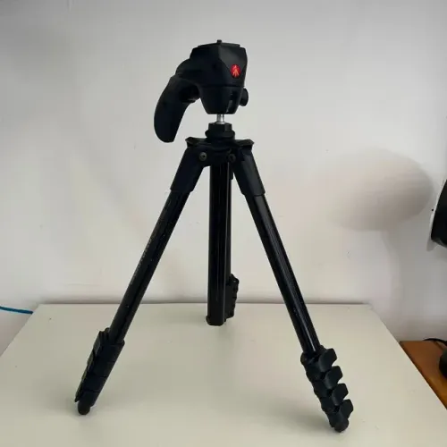 Tripé Manfrotto MKC3 Compacto Ballhead (para Câmeras Profissionais)
