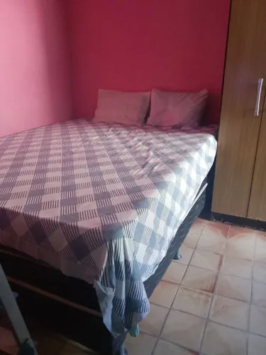 Cama box , completa com colchão Ortobom.