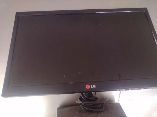 Monitor LG 20"