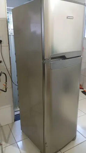 Geladeira continental bem conservada