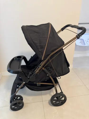 Carrinho de bebê galzerano