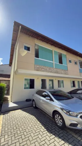 Casa em condominio em Morada de Laranjeiras com 2 Suítes e 2 vagas de carro.
