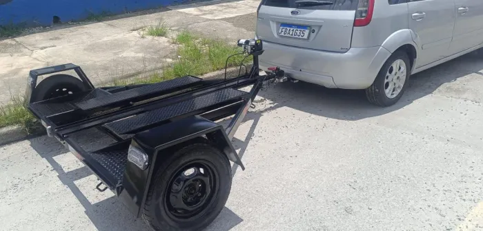 Carretinha reboque asa delta guincho