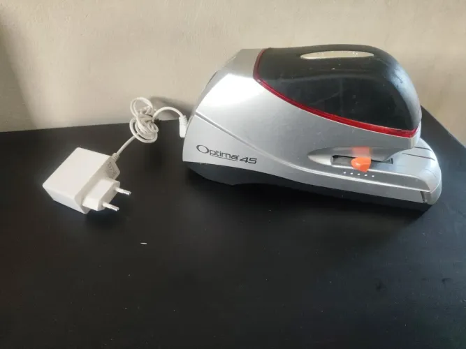 Grampeador elétrico Óptima 45
