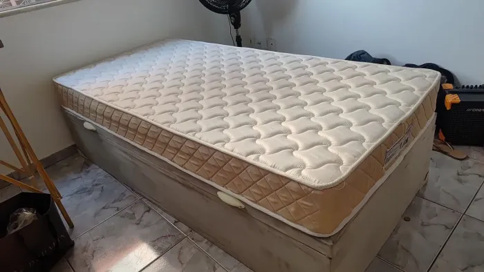 Cama Solteiro Box com baú + Colchão D33 - Seminovo