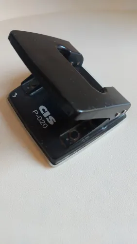 Perfurados de papel, cis p-020