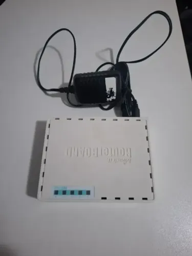 Mikrotik RB750r2 COM FONTE