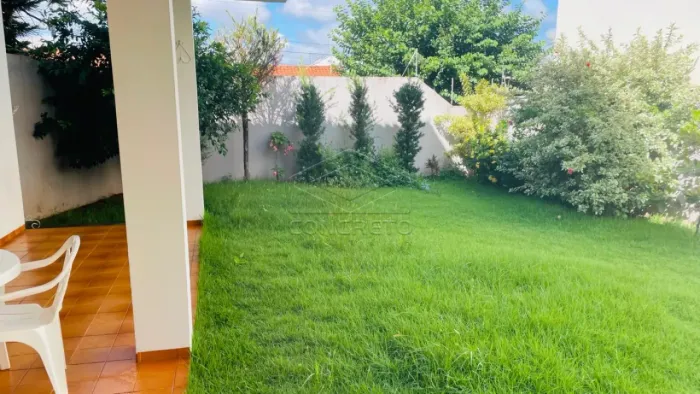 Casa Padrão em Jaú