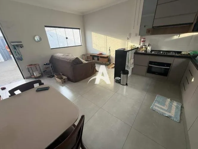 Casa para aluguel, 2 quartos, 1 suíte, 1 vaga, Novo Mundo - Uberlândia/MG