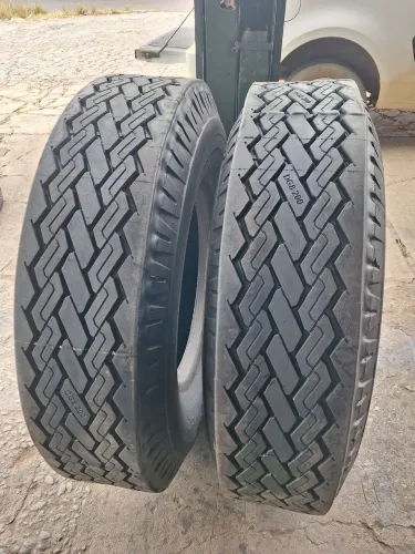 Pneus 1000x20 Goodyear (reformados)