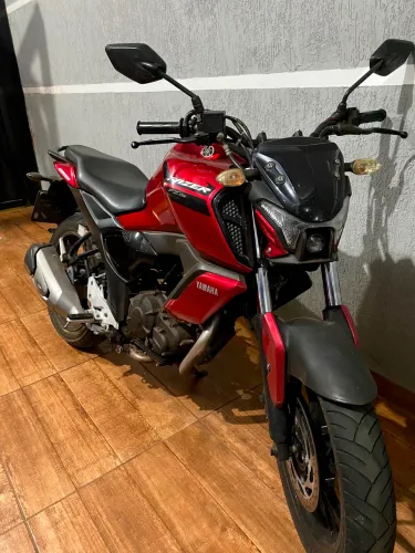 Yamaha FZ15 2023 - Único dono