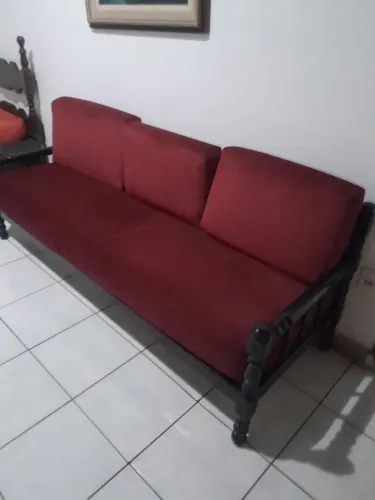 Sofa de madeira maciça
