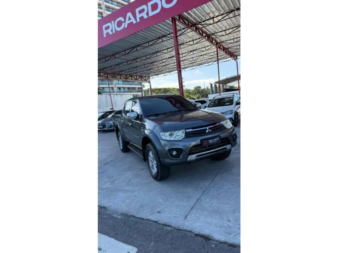 Mitsubishi L200 Triton HPE 3.2 CD TB Int.diesel AUT 2015