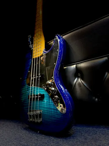 Fender Jazz Bass "Plus Top" - Acabamento Blue Flame - Impecável
